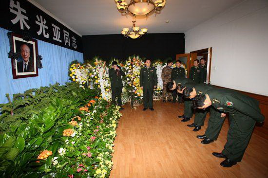 寿衣 寿衣骨灰盒 殡葬白事一条龙
